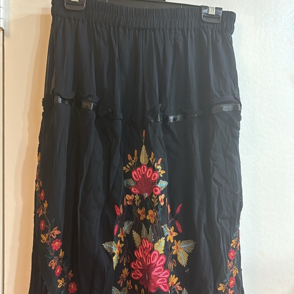 Black Gypsy Skirt - Picture 4 of 7